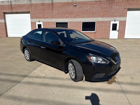 Used 2016 Nissan Sentra S FWD image 3