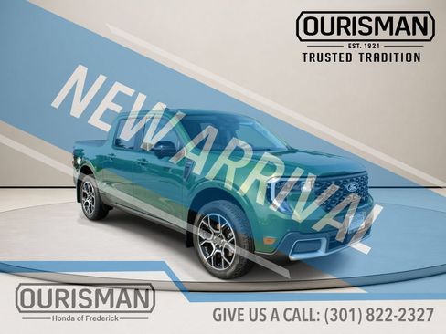 Used 2025 Ford Maverick Lariat w/ 4K Tow Package AWD/4WD image 1