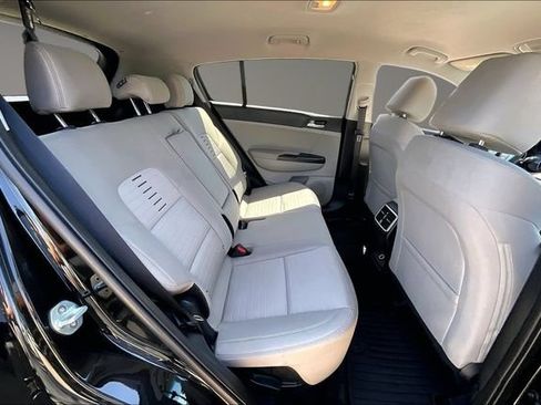 Used 2022 Kia Sportage LX w/ LX FWD Value Edition Package image 25