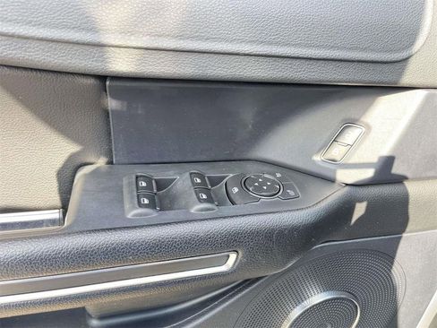 Used 2021 Ford Expedition XLT image 11