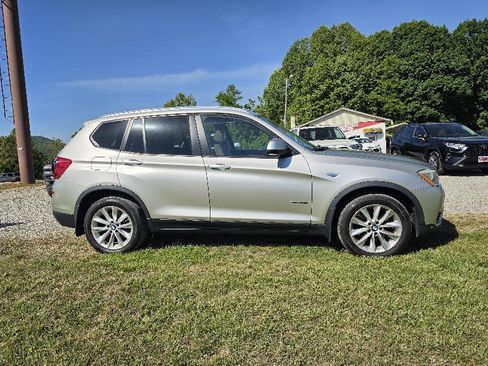 Used 2016 BMW X3 xDrive28i AWD/4WD image 3