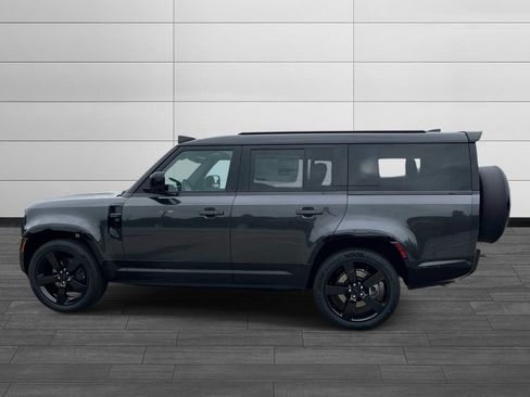 New 2026 Land Rover Defender 130 X-Dynamic SE AWD/4WD image 2