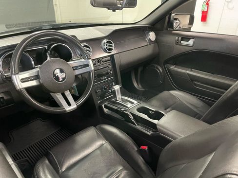 Used 2007 Ford Mustang Convertible RWD image 16