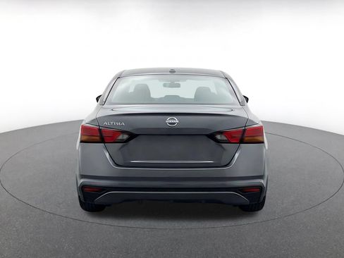 Used 2025 Nissan Altima 2.5 SV FWD image 7