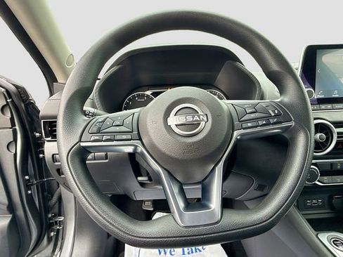 Used 2025 Nissan Sentra SV FWD image 17