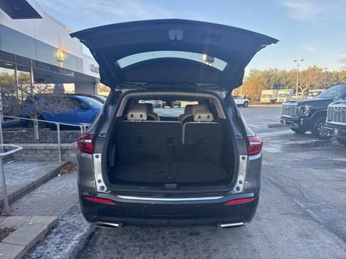 Used 2020 Buick Enclave Premium w/ Sun and Sites Package image 24