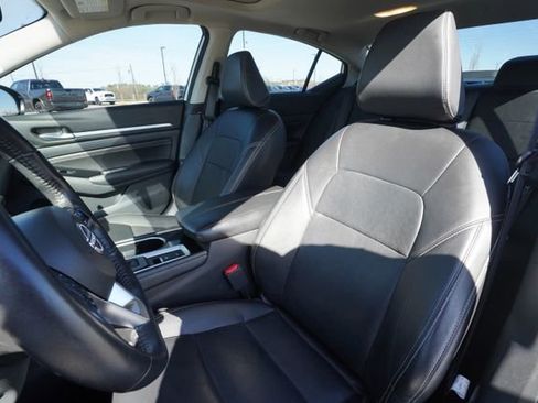 Used 2023 Nissan Altima 2.5 SL AWD/4WD image 36