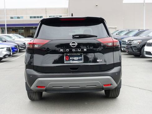 Used 2023 Nissan Rogue SV image 7