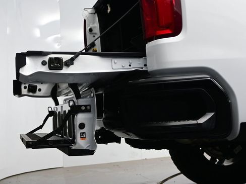 Used 2025 Chevrolet Silverado 1500 ZR2 AWD/4WD image 17