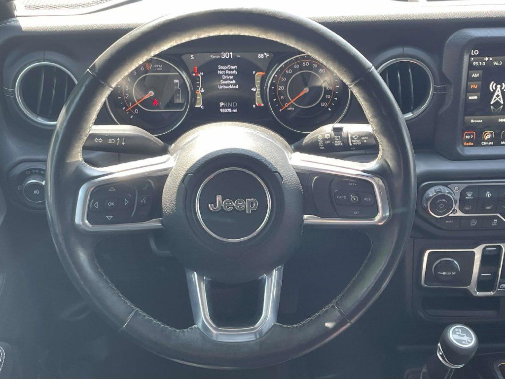 Used 2018 Jeep Wrangler Unlimited Sahara AWD/4WD image 20