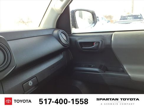 Used 2022 Toyota Tacoma SR image 22