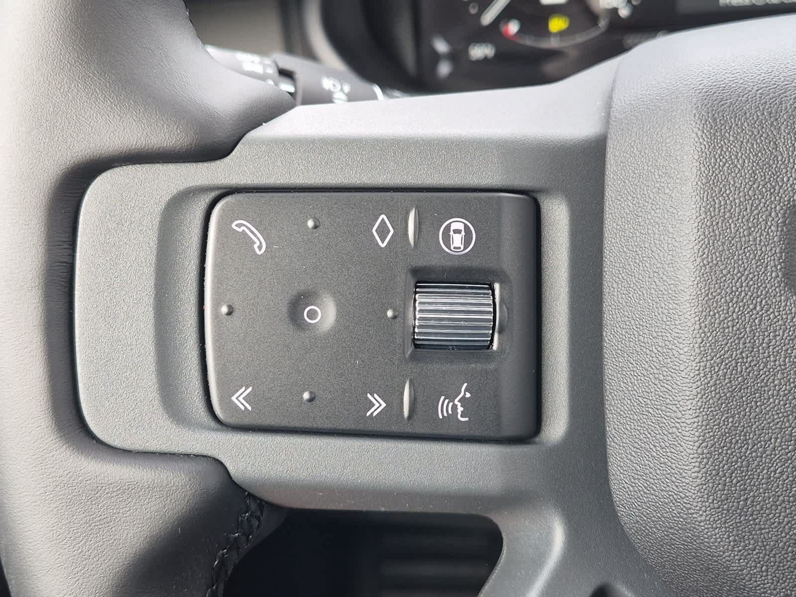 New 2026 Land Rover Defender 110 X-Dynamic SE AWD/4WD image 25