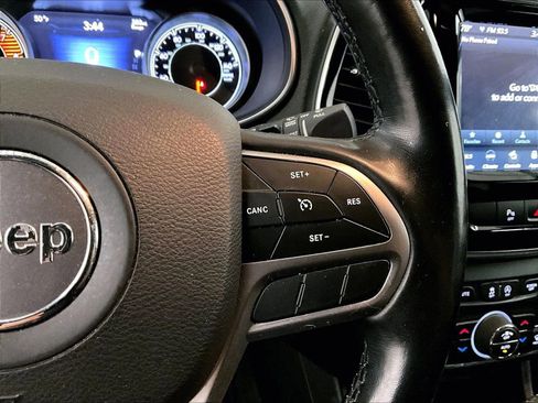 Used 2020 Jeep Cherokee High Altitude image 18