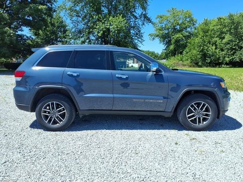 Used 2020 Jeep Grand Cherokee Limited AWD/4WD image 12