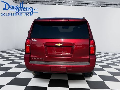 Used 2020 Chevrolet Suburban LT RWD image 4
