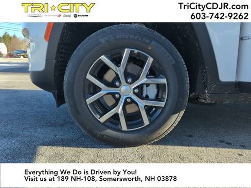 New 2025 Jeep Grand Cherokee Limited image 25