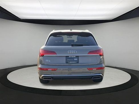 Certified 2023 Audi Q5 2.0T Premium w/ Convenience Package image 6