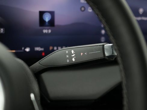 Used 2025 Buick Enclave Sport Touring image 21