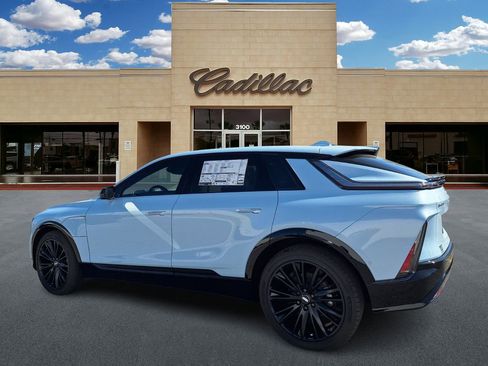 New 2026 Cadillac Lyriq Sport w/ LPO, ONYX Package AWD/4WD image 5