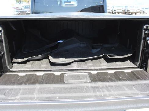 Used 2022 Jeep Gladiator Overland AWD/4WD image 12