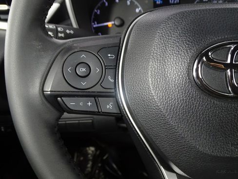 Used 2025 Toyota Corolla SE image 21