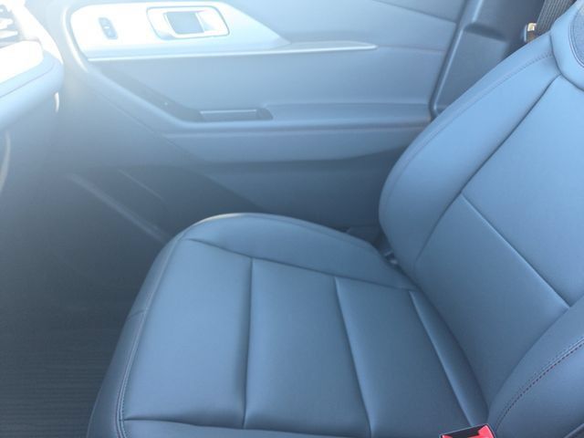 New 2027 Ford Explorer Active w/ Active Comfort Package AWD/4WD image 12