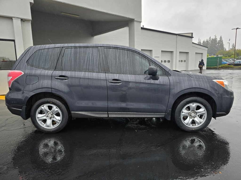 Used 2014 Subaru Forester 2.5i AWD/4WD image 3
