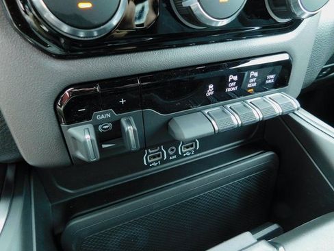 New 2026 RAM 1500 Big Horn AWD/4WD image 16