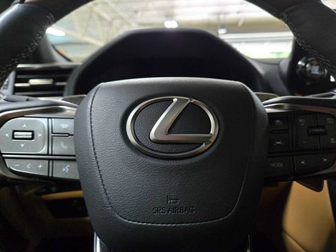 Used 2026 Lexus LX 600 4WD w/ Appearance Package image 24