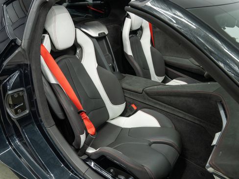 Used 2023 Chevrolet Corvette Stingray Premium Cpe w/ Z51 Performance Package image 24