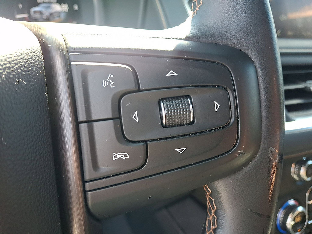 Used 2023 GMC Yukon XL AT4 AWD/4WD image 24
