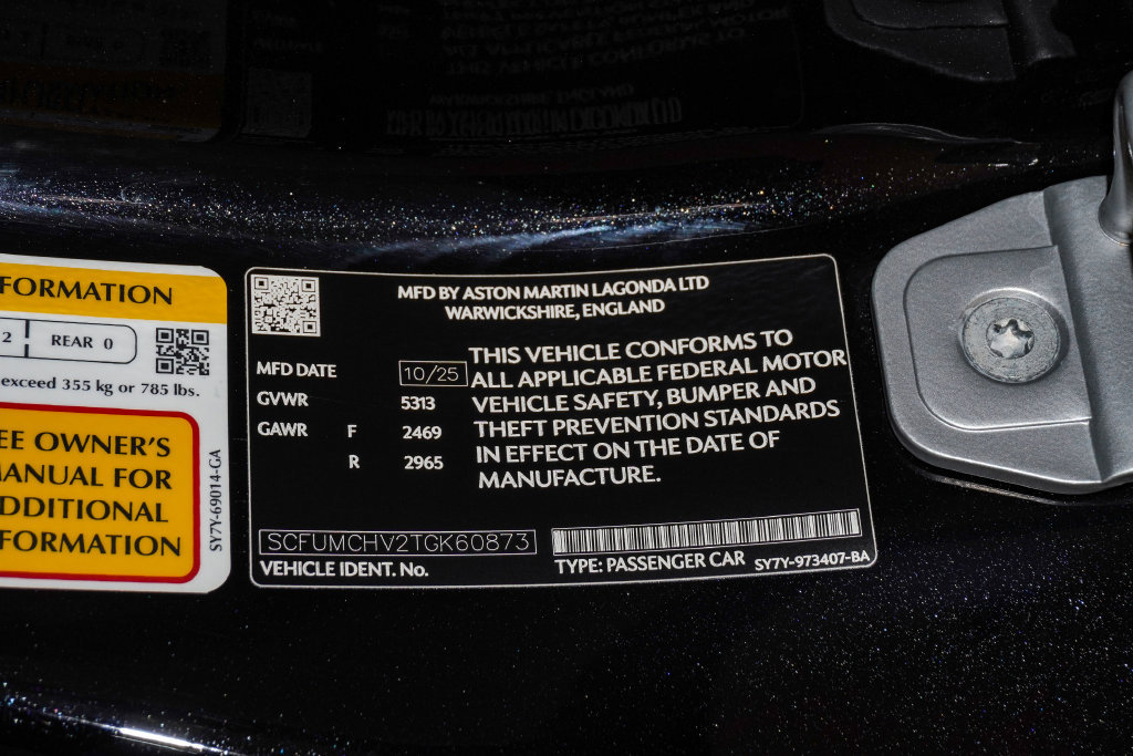 Used 2026 Aston Martin Vanquish Convertible RWD image 40