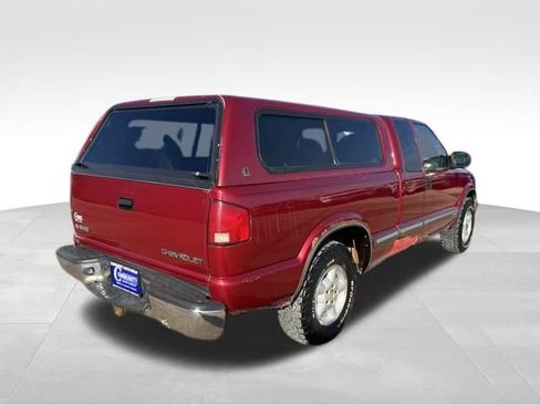 Used 2002 Chevrolet S10 Pickup LS w/ LS Preferred Equipment Group image 7