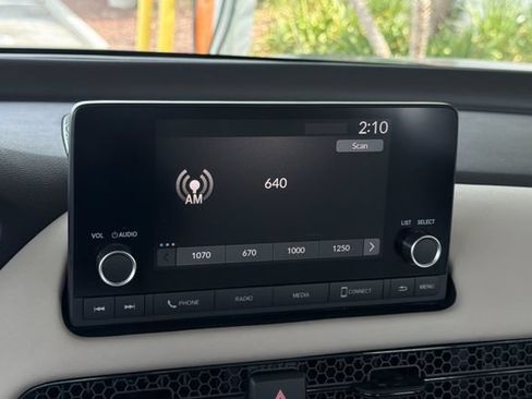 Certified 2024 Honda HR-V LX image 23