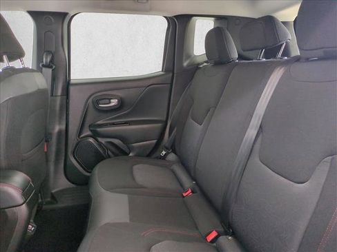 Used 2023 Jeep Renegade Trailhawk AWD/4WD image 18