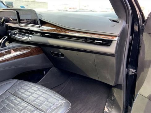 Used 2022 Cadillac Escalade ESV Sport Platinum w/ LPO, ONYX Package image 16