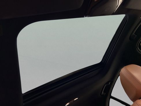 Used 2025 BMW 330i Sedan image 28