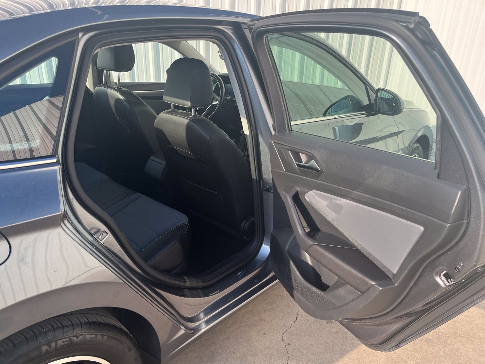 Used 2025 Volkswagen Jetta SE FWD image 14
