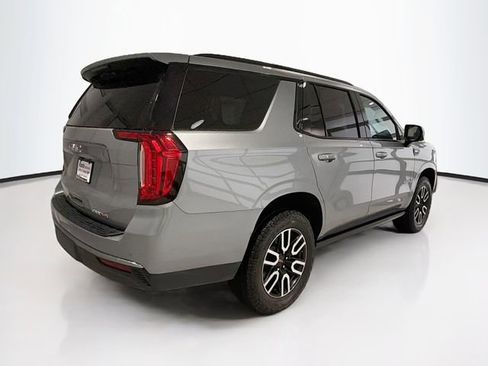 Used 2024 GMC Yukon AT4 w/ AT4 Premium Package AWD/4WD image 7