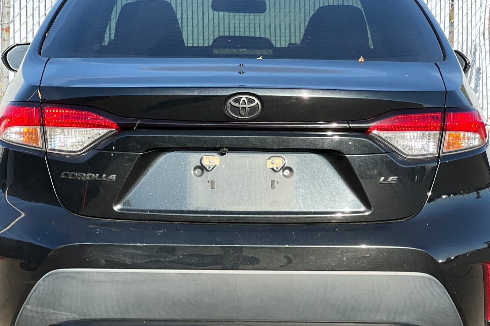 Used 2020 Toyota Corolla LE FWD image 22