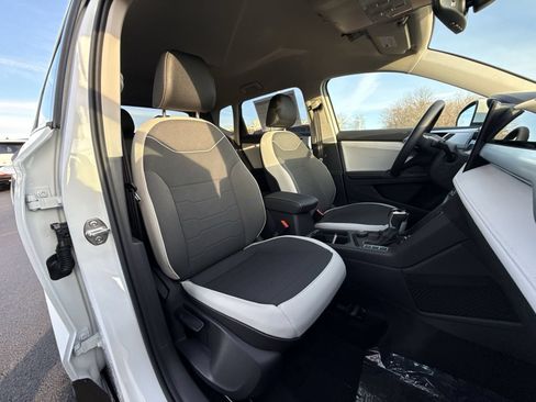 New 2026 Volkswagen Taos SE AWD/4WD image 23