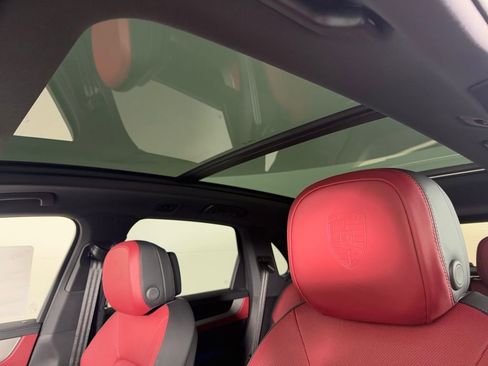 New 2026 Porsche Cayenne image 30
