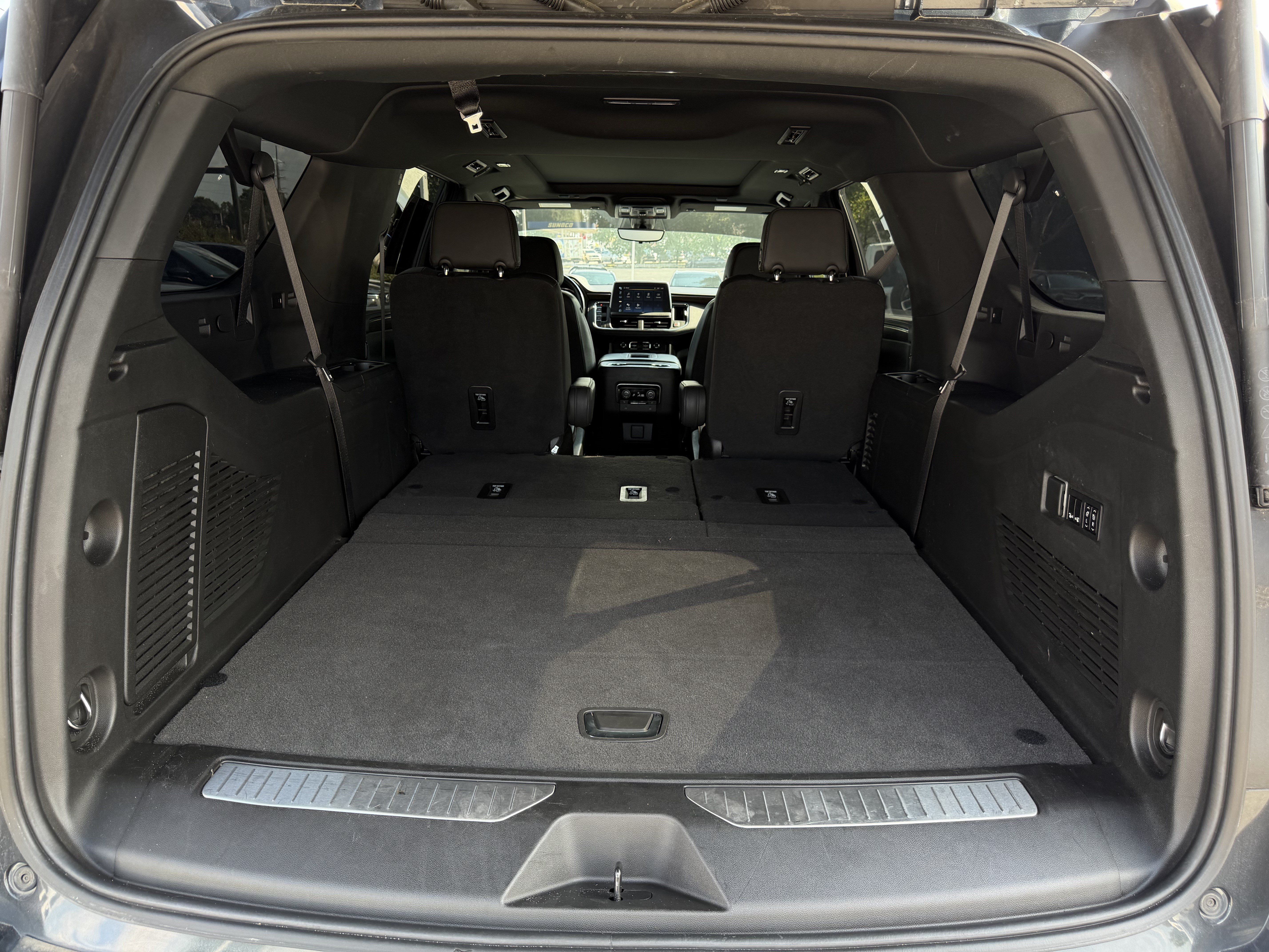 Used 2022 Chevrolet Suburban High Country AWD/4WD image 38