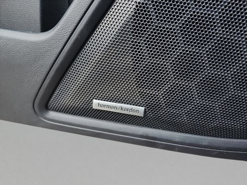 Used 2020 Subaru Outback Touring XT image 27