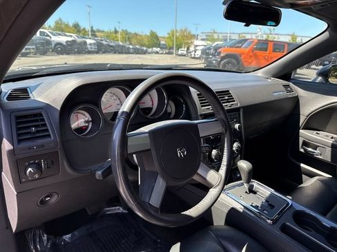 Used 2009 Dodge Challenger R/T w/ Sound Group RWD image 21