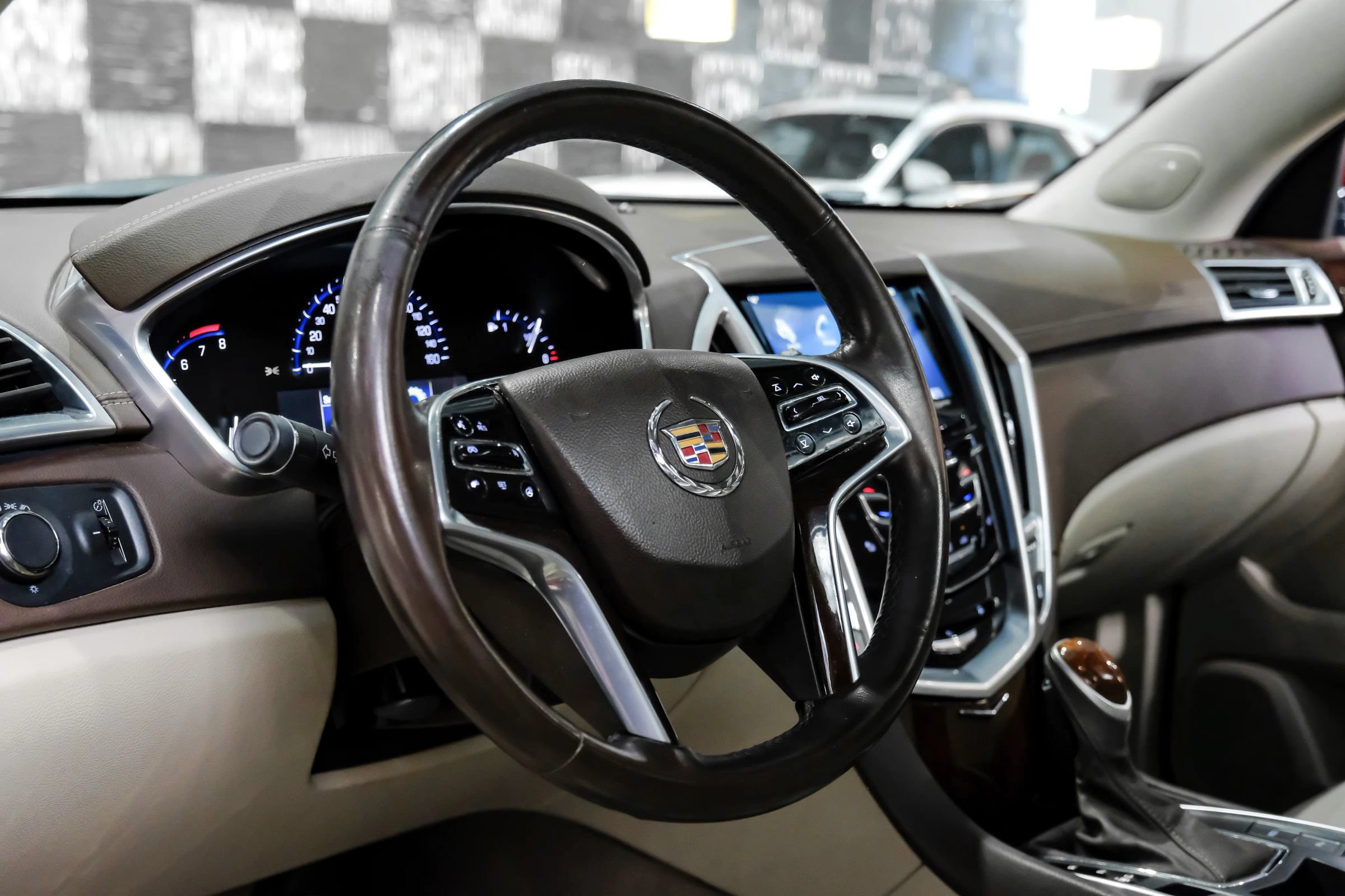 Used 2016 Cadillac SRX Luxury FWD image 17