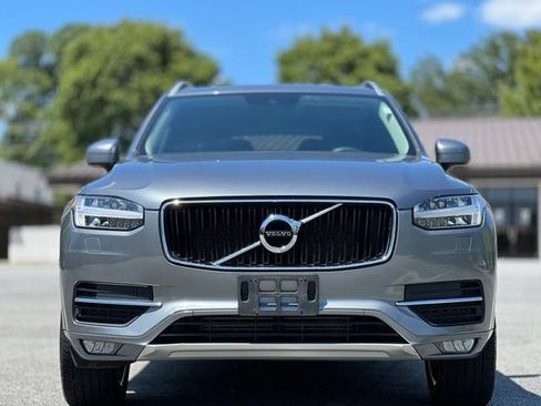 Used 2018 Volvo XC90 T6 Momentum w/ Momentum Plus Package AWD/4WD image 2