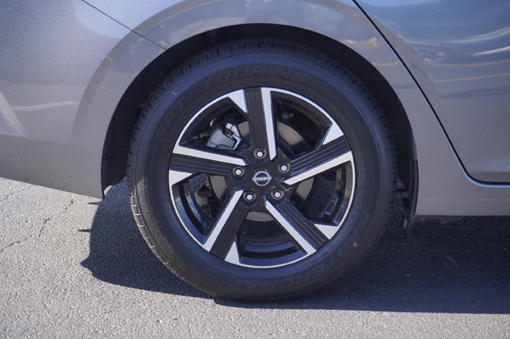 Used 2024 Nissan Sentra SV FWD image 12