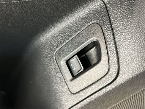 Used 2022 Volkswagen Atlas SE image 27