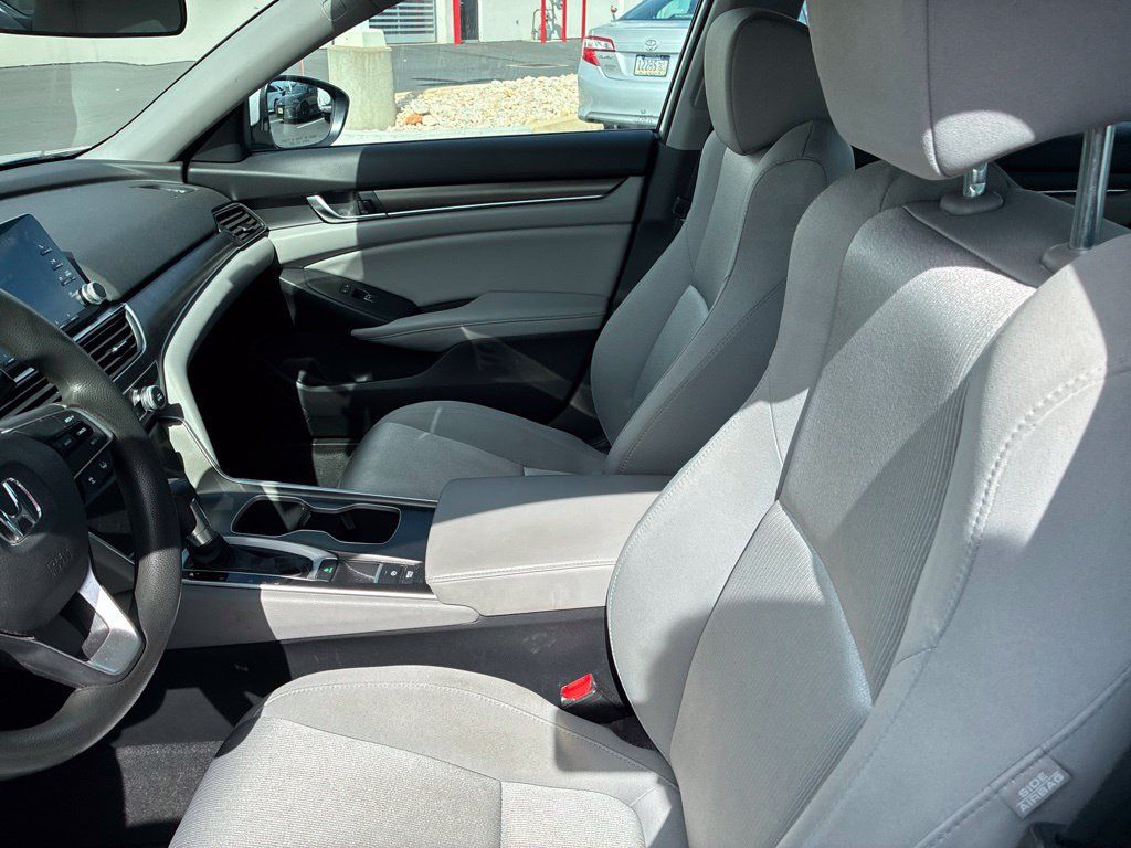Used 2018 Honda Accord LX image 23